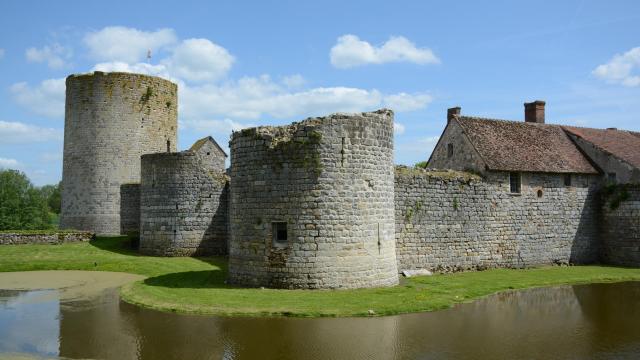 chateau-de-nesles-seringes-et-nesles