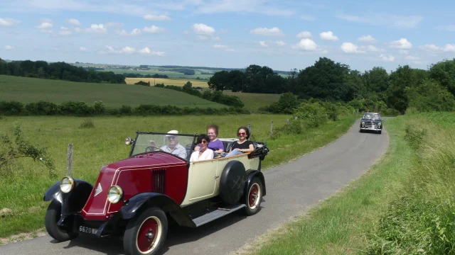 Ride in vintage vehicles with the Association Tardenoise du Patrimoine Roulant