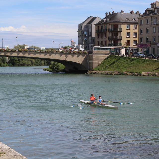 The banks of the Marne at Château-Thierry