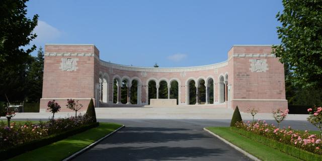 Oise-Aisne Cemetery in Seringes-et-Nesles