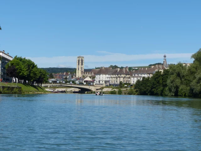 bateaux-electrique-capitainerie-chateau-thierry-portes-champagne-marne