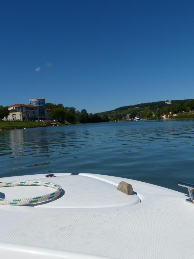 Boats from the Capitainerie in Château-Thierry