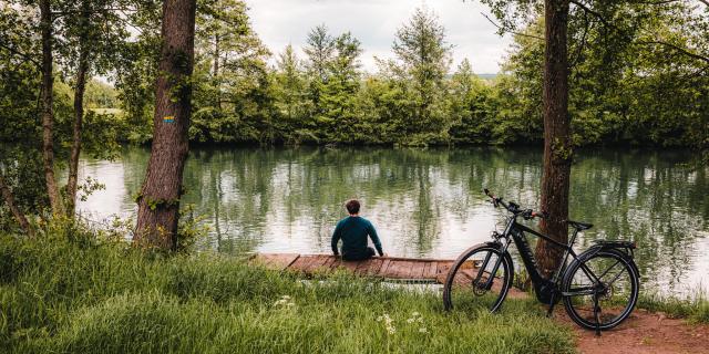 Stroll on the Marne River at the Gates of Champagne