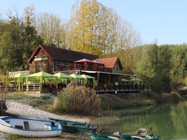 The Domaine de La Salamandre in Latilly